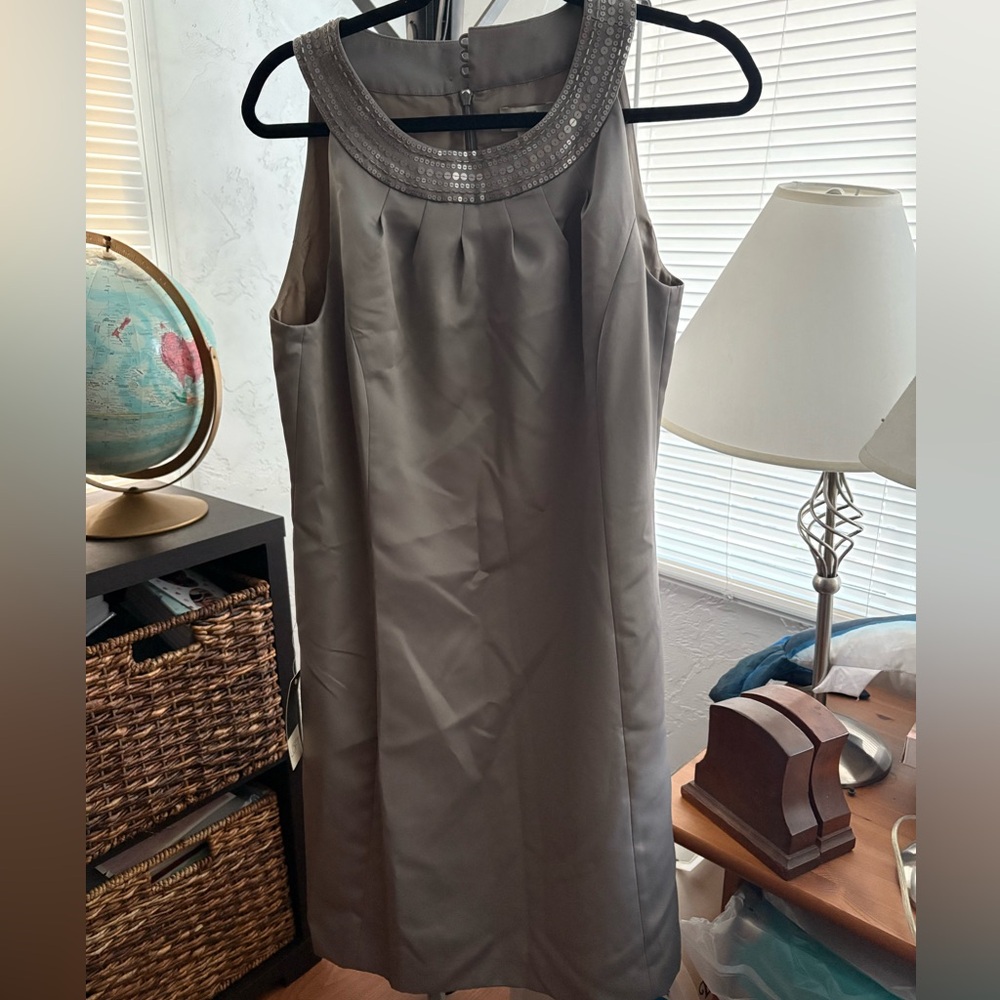 NWT LOFT Stunning silver sleeveless sheath with sequined collar size 10